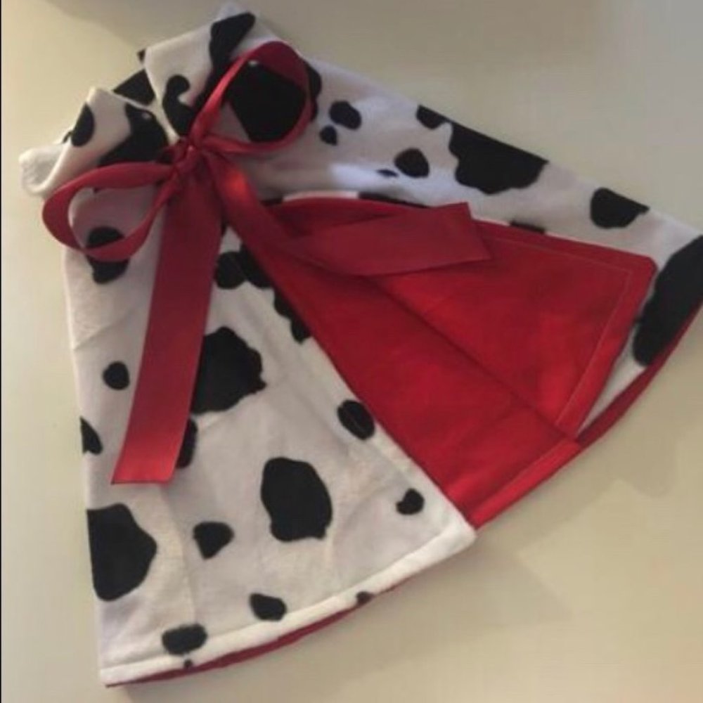 101 Dalmation cape    Cruella de Vil CAPE